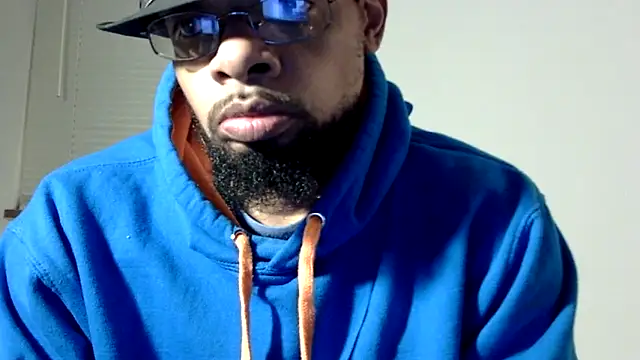 Snapshot of WhiskeyWood_DuhGOD chatting on February 8, 2:58 am WhiskeyWood DuhGOD online show from February 8, 2:58 am