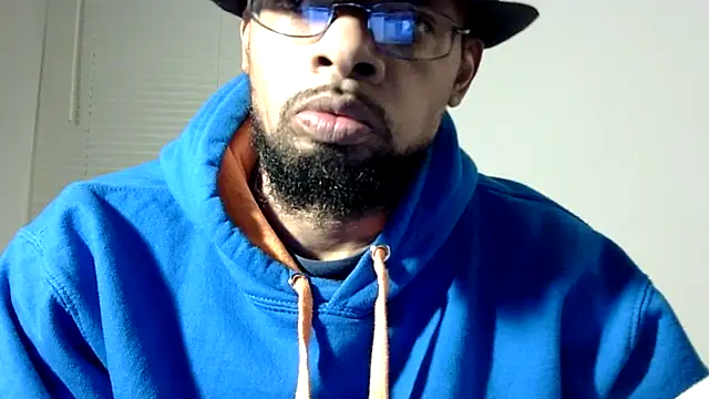 Snapshot of WhiskeyWood_DuhGOD chatting on February 9, 2:38 am WhiskeyWood DuhGOD online show from February 9, 2:38 am