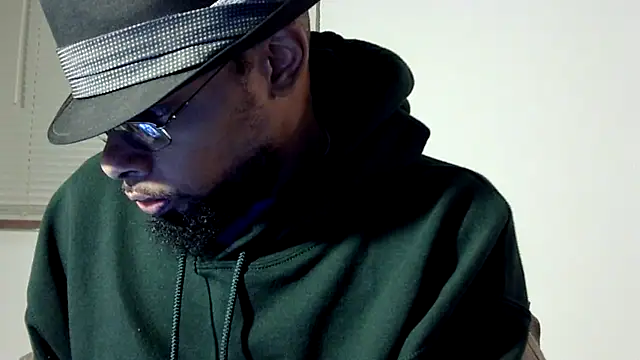 Snapshot of WhiskeyWood_DuhGOD chatting on February 11, 2:25 am WhiskeyWood DuhGOD online show from February 11, 2:25 am