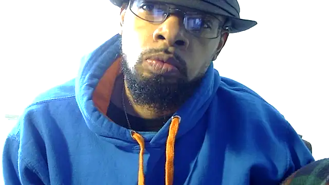 Snapshot of WhiskeyWood_DuhGOD chatting on February 14, 8:37 pm WhiskeyWood DuhGOD online show from February 14, 8:37 pm