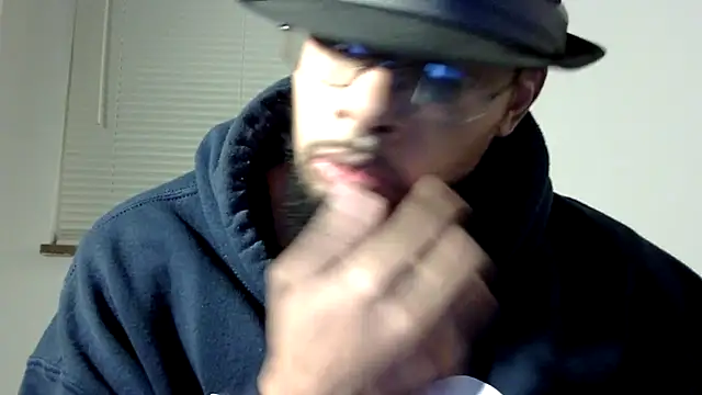 Snapshot of WhiskeyWood_DuhGOD chatting on February 21, 2:17 am WhiskeyWood DuhGOD online show from February 21, 2:17 am