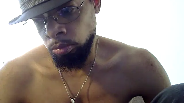 Snapshot of WhiskeyWood_DuhGOD chatting on February 25, 8:41 pm WhiskeyWood DuhGOD online show from February 25, 8:41 pm