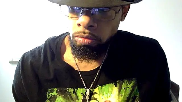 Snapshot of WhiskeyWood_DuhGOD chatting on February 26, 5:17 pm WhiskeyWood DuhGOD online show from February 26, 5:17 pm