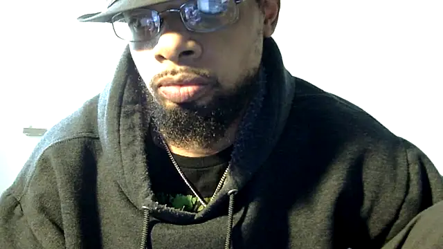 Snapshot of WhiskeyWood_DuhGOD chatting on February 26, 8:22 pm WhiskeyWood DuhGOD online show from February 26, 8:22 pm