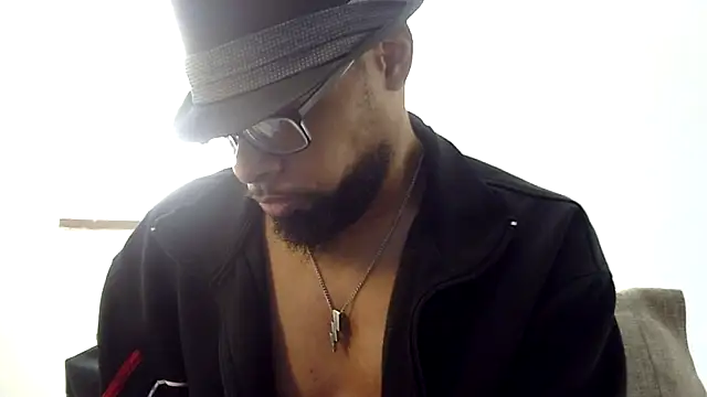 Snapshot of WhiskeyWood_DuhGOD chatting on October 10, 4:50 pm WhiskeyWood DuhGOD online show from October 10, 4:50 pm