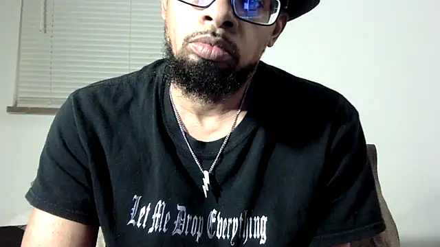 Snapshot of WhiskeyWood_DuhGOD chatting on October 13, 1:16 am WhiskeyWood DuhGOD online show from October 13, 1:16 am