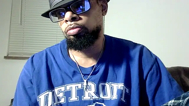 Snapshot of WhiskeyWood_DuhGOD chatting on October 15, 1:28 am WhiskeyWood DuhGOD online show from October 15, 1:28 am