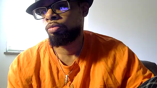 Snapshot of WhiskeyWood_DuhGOD chatting on November 5, 5:35 pm WhiskeyWood DuhGOD online show from November 5, 5:35 pm