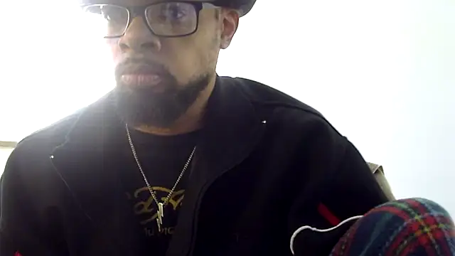 Snapshot of WhiskeyWood_DuhGOD chatting on November 13, 5:45 pm WhiskeyWood DuhGOD online show from November 13, 5:45 pm