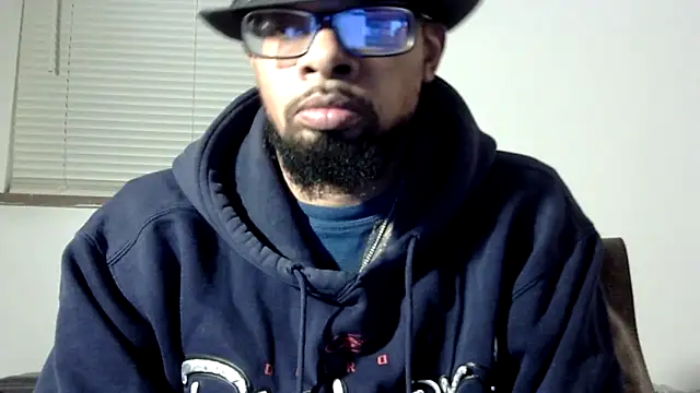 Snapshot of WhiskeyWood_DuhGOD chatting on November 17, 2:28 am WhiskeyWood DuhGOD online show from November 17, 2:28 am