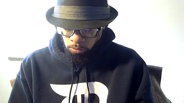 Snapshot of WhiskeyWood_DuhGOD chatting on November 18, 6:01 pm WhiskeyWood DuhGOD online show from November 18, 6:01 pm