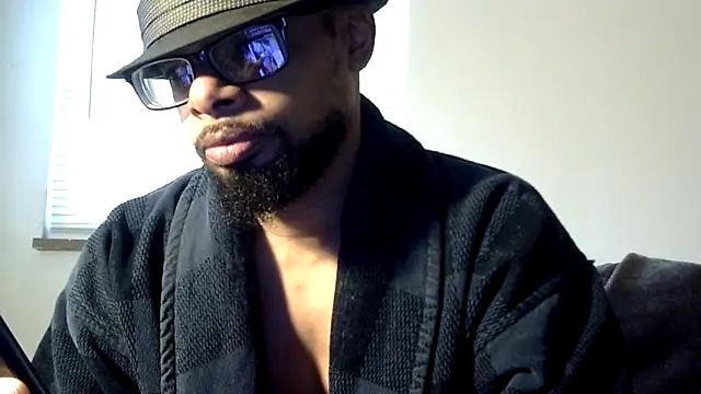 Snapshot of WhiskeyWood_DuhGOD chatting on November 25, 5:24 pm WhiskeyWood DuhGOD online show from November 25, 5:24 pm