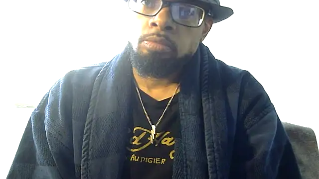 Snapshot of WhiskeyWood_DuhGOD chatting on December 2, 5:19 pm WhiskeyWood DuhGOD online show from December 2, 5:19 pm