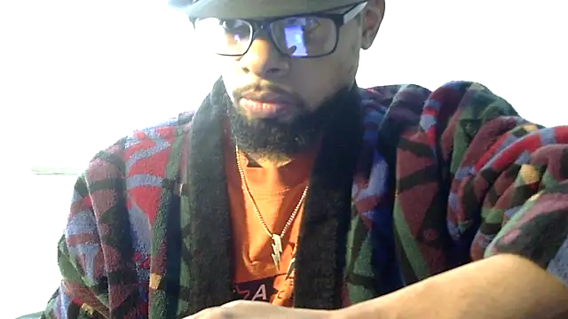 Snapshot of WhiskeyWood_DuhGOD chatting on December 3, 5:33 pm WhiskeyWood DuhGOD online show from December 3, 5:33 pm