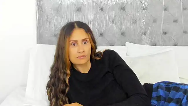 coralcarter1 online show from January 22, 7:03 am