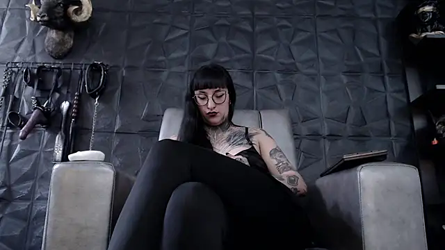 Snapshot of Agata_Darkness chatting on November 28, 8:00 pm Agata Darkness online show from November 28, 8:00 pm