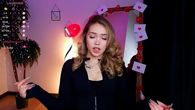 Snapshot of Evia_r0se chatting on February 12, 8:06 am Evia r0se online show from February 12, 8:06 am