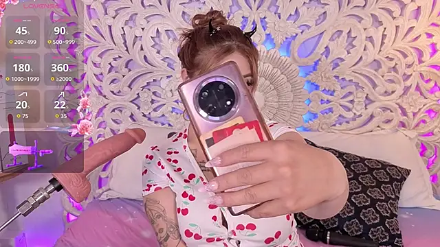 Snapshot of amy_nicolee chatting on September 13, 7:57 pm amy nicolee online show from September 13, 7:57 pm