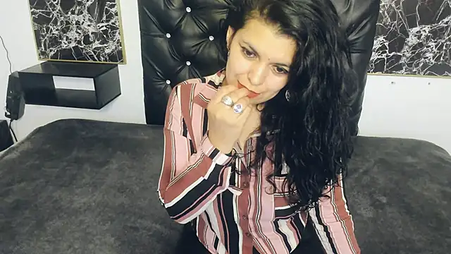 scarlett w0lf online show from January 18, 3:59 pm