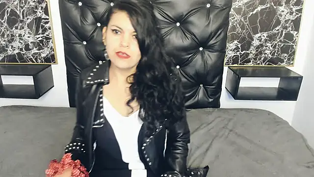 scarlett w0lf online show from January 29, 4:30 pm