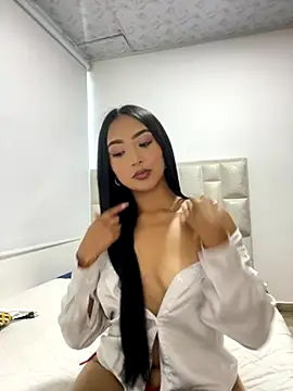 Snapshot of SOPHIACANDY19_ chatting on November 25, 10:32 pm SOPHIACANDY19 online show from November 25, 10:32 pm