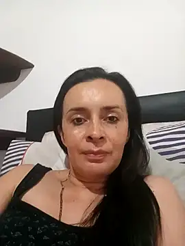 Snapshot of Samantha_Sullivan_ chatting on December 5, 2:31 am Samantha Sullivan online show from December 5, 2:31 am