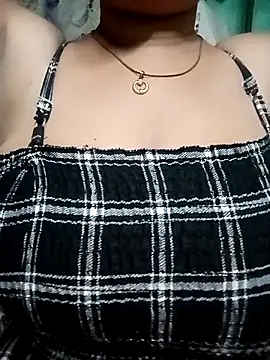 Snapshot of sajida34 chatting on September 24, 12:03 am sajida34 online show from September 24, 12:03 am