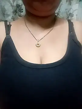 Snapshot of sajida34 chatting on October 13, 11:27 pm sajida34 online show from October 13, 11:27 pm