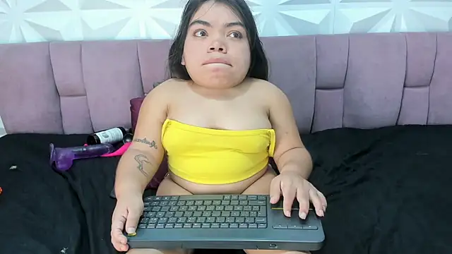 Michelle Brooks online show from January 15, 4:43 pm