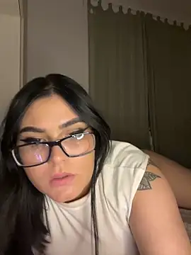 alexaandreea99 online show from December 8, 10:03 pm