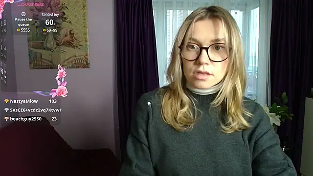 Snapshot of TaylorBre chatting on January 21, 9:03 am TaylorBre online show from January 21, 9:03 am