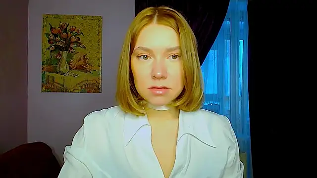 Snapshot of TaylorBre chatting on November 16, 6:41 am TaylorBre online show from November 16, 6:41 am