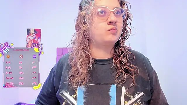 Snapshot of AnnieBigBoobs chatting on November 29, 9:29 pm AnnieBigBoobs online show from November 29, 9:29 pm