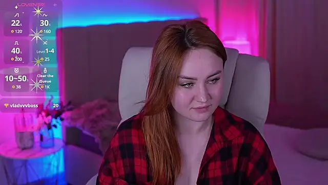 Snapshot of LovelyBell chatting on March 4, 10:02 am LovelyBell online show from March 4, 10:02 am