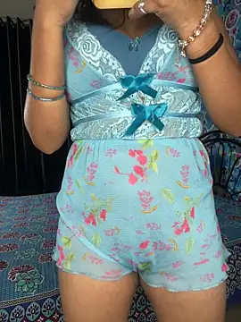 Hot royalbhabhi online show from February 3, 6:07 pm