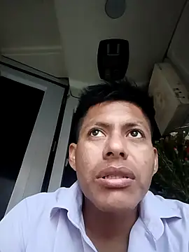 Snapshot of alexchir4 chatting on December 16, 10:42 am alexchir4 online show from December 16, 10:42 am