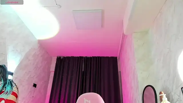 Snapshot of Kira_yoon chatting on November 9, 12:42 am Kira yoon online show from November 9, 12:42 am