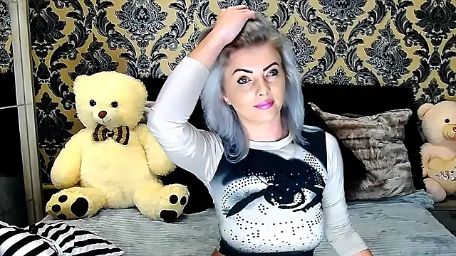 Snapshot of Aly_girl1 chatting on February 5, 12:38 pm Aly girl1 online show from February 5, 12:38 pm