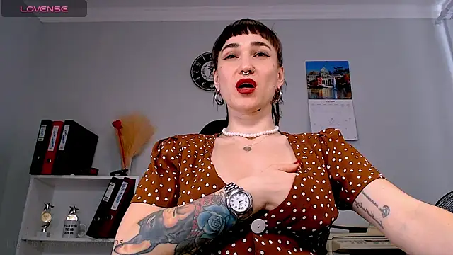 Snapshot of FoxRineHelen chatting on March 3, 12:58 pm FoxRineHelen online show from March 3, 12:58 pm