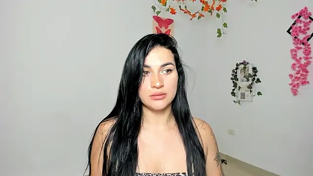 Emic  online show from January 13, 6:57 pm