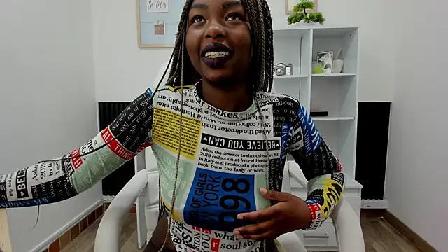 Snapshot of _Zooee chatting on January 8, 11:43 am Zooee online show from January 8, 11:43 am