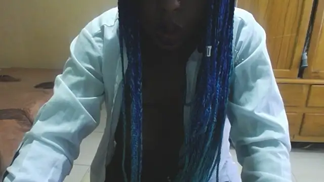 Snapshot of _Zooee chatting on January 30, 1:31 pm Zooee online show from January 30, 1:31 pm