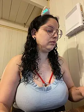 Snapshot of babyluna939 chatting on October 4, 11:19 am babyluna939 online show from October 4, 11:19 am