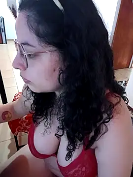 Snapshot of babyluna939 chatting on November 4, 5:34 pm babyluna939 online show from November 4, 5:34 pm