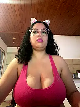 Snapshot of babyluna939 chatting on November 5, 2:50 pm babyluna939 online show from November 5, 2:50 pm