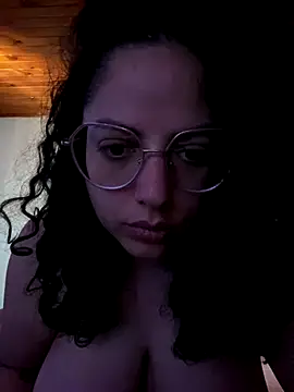 Snapshot of babyluna939 chatting on December 17, 4:46 pm babyluna939 online show from December 17, 4:46 pm