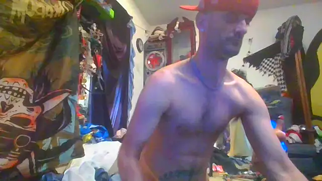 Snapshot of slinginbigD chatting on January 31, 3:44 pm slinginbigD online show from January 31, 3:44 pm