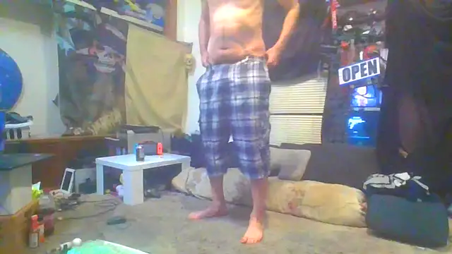 Snapshot of slinginbigD chatting on February 6, 3:06 am slinginbigD online show from February 6, 3:06 am