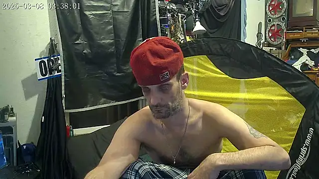 Snapshot of slinginbigD chatting on March 8, 9:39 am slinginbigD online show from March 8, 9:39 am