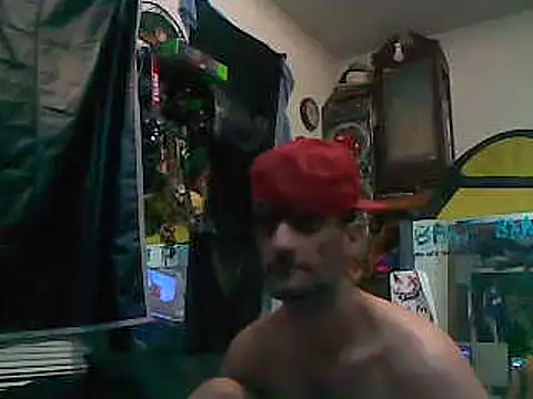 Snapshot of slinginbigD chatting on March 9, 6:28 am slinginbigD online show from March 9, 6:28 am